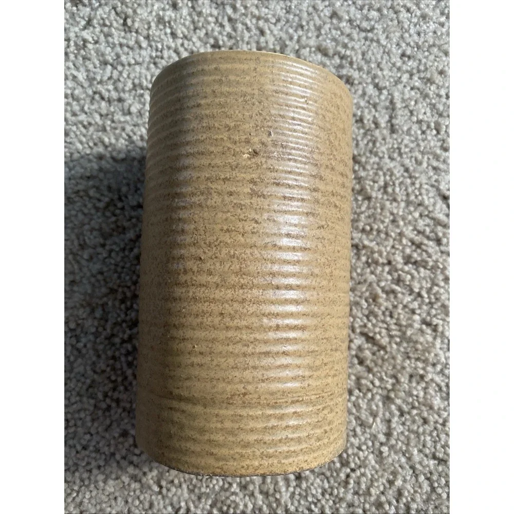 Vtg 4006 Zanesville Homespun Stoneware Pottery Ribbed Tan Vase 6